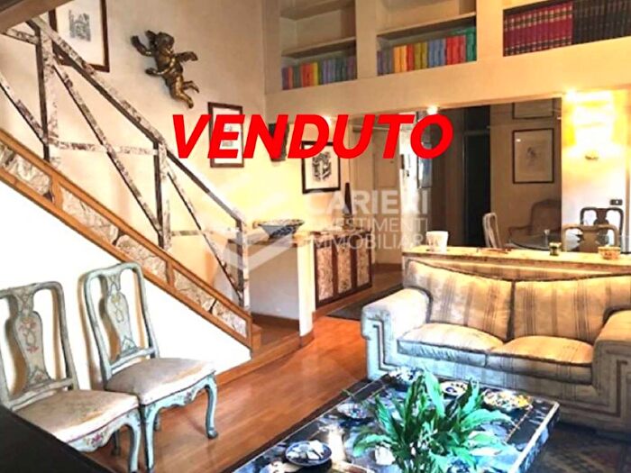 Appartamento con 6 locali in vendita in Piazza di Spagna, Spagna, Roma