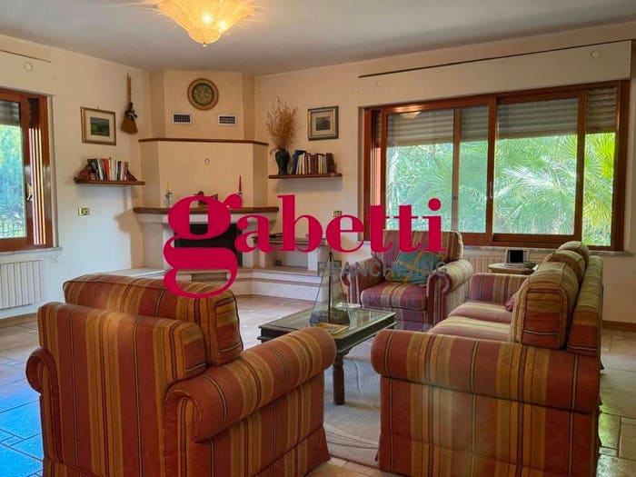 Casa quadrilocale in vendita in Via Vitagliano Rossetti, Casertavecchia Casola, Caserta