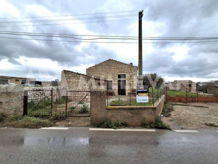 Casa quadrilocale in vendita in SP, Calanchi, Modica