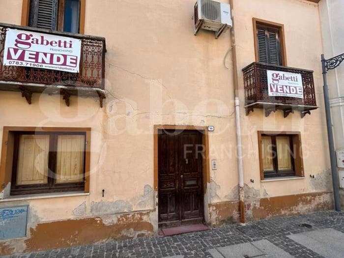 Casa con 6 locali in vendita in VIA GARIBALDI, Centro, Oristano