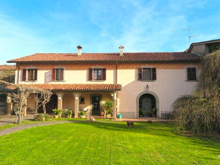 Casa con 6 locali in vendita in Via Salano Salano, Licciana Nardi