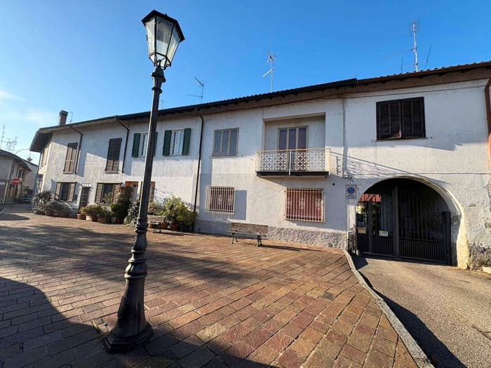 Casa quadrilocale in vendita in Piazza Risorgimento, Ravello Villastanza Villapia, Parabiago