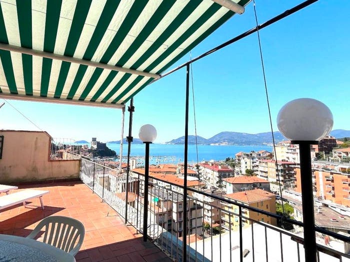 Casa trilocale in vendita in Via della Repubblica, Lerici Paese, Lerici