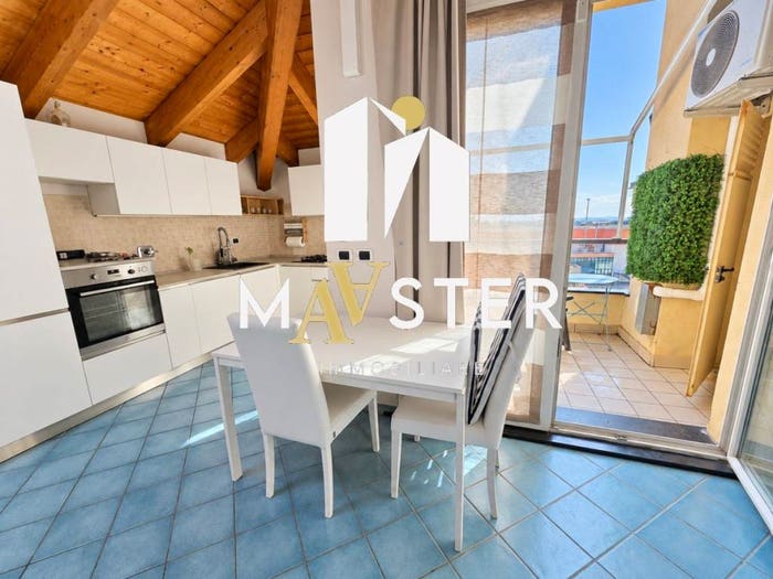 Appartamento bilocale in vendita in Via Luigi Cibrario, Sestri Ponente, Genova