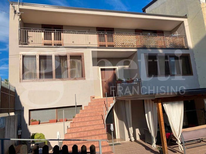Casa con 5 locali in vendita in Via Foggia, Centro, Battipaglia