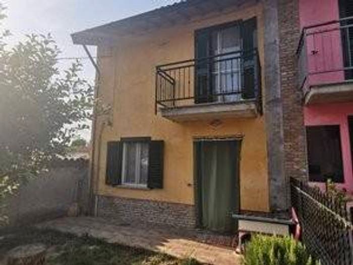Casa quadrilocale in vendita in Via Guglielmo Marconi, Rea