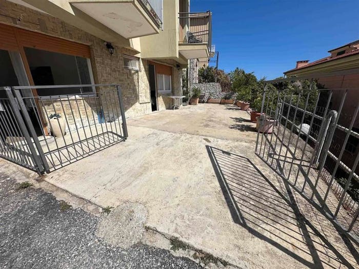 Appartamento quadrilocale in vendita in Via Defferrari, Centro, Noli