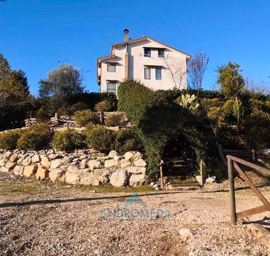 Casa con 6 locali in vendita in Via Cocola, Dugenta