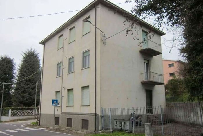 Appartamento con 5 locali in vendita in Viale Amedeo di Savoia Duca d'Aosta, Centro, Casteggio