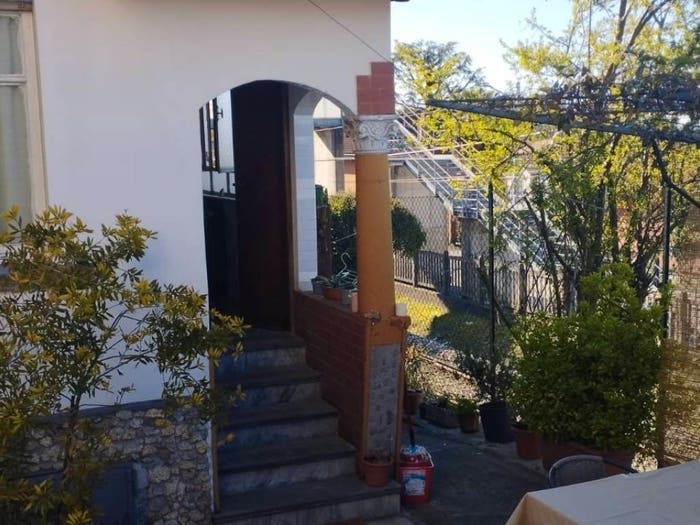 Casa quadrilocale in vendita in Contrada California, Cocquio, CocquioTrevisago