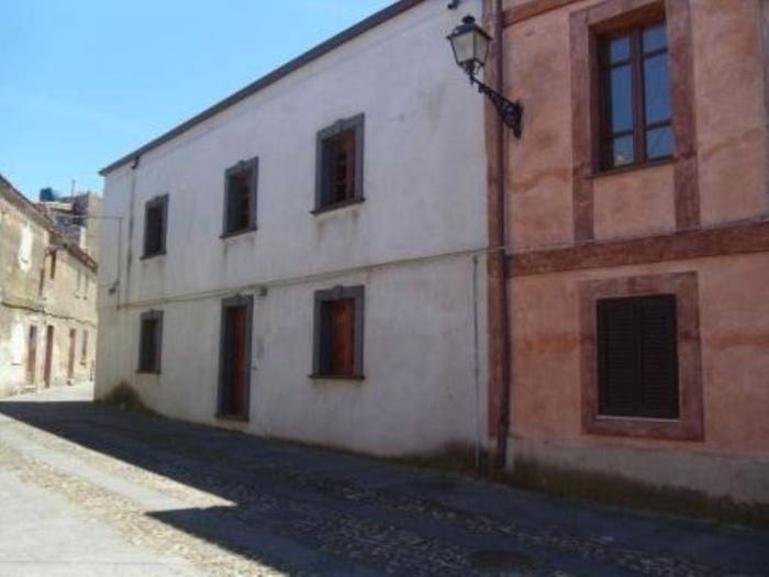 Casa con 6 locali in vendita in Centro, Tresnuraghes