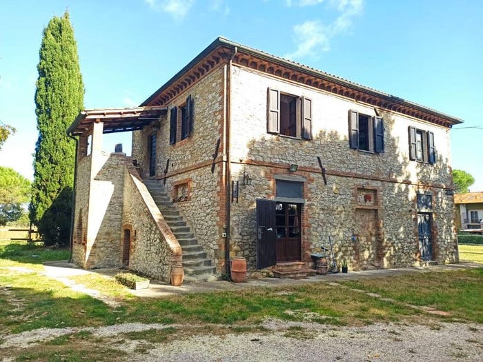 Casa quadrilocale in vendita in Via Piana, Soccorso, Castiglione del Lago