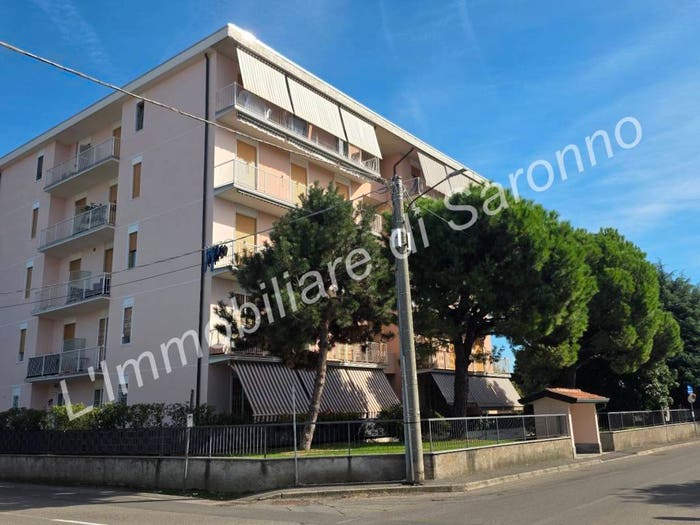 Appartamento trilocale in vendita in Via Luigi Cadorna, Centro, Turate