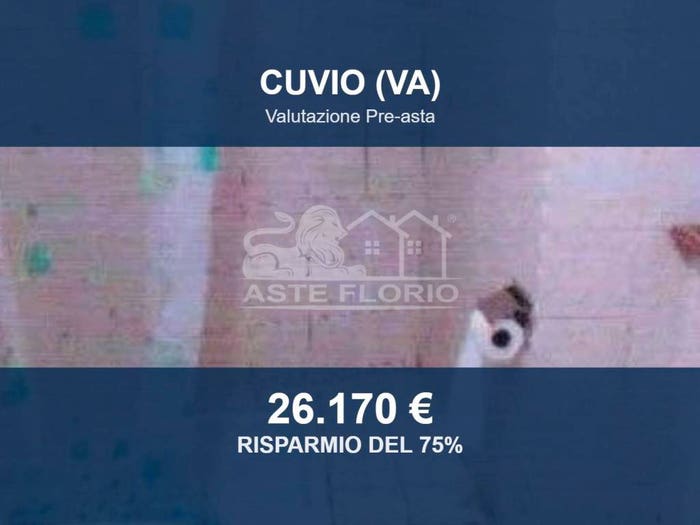 Appartamento con 6 locali in vendita in Via GB Vico, Centro, Cuvio