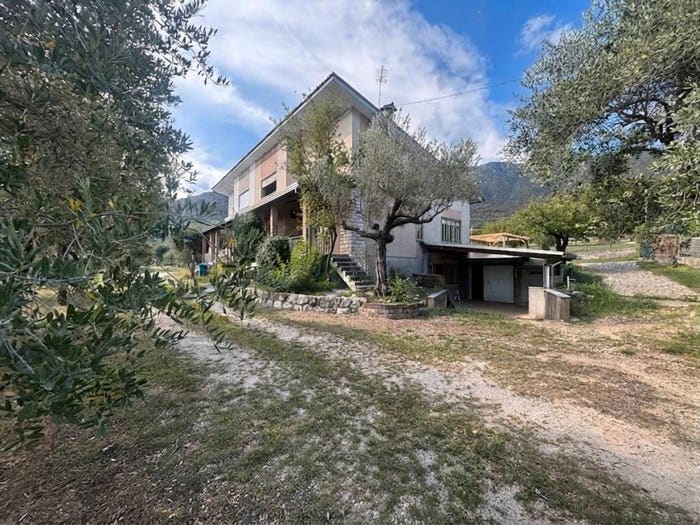 Casa con 5 locali in vendita in Via dei Portoni, Centro, Borso del Grappa