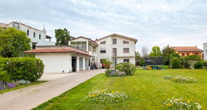 Casa con 6 locali in vendita in Via della Repubblica, Centro, Dueville