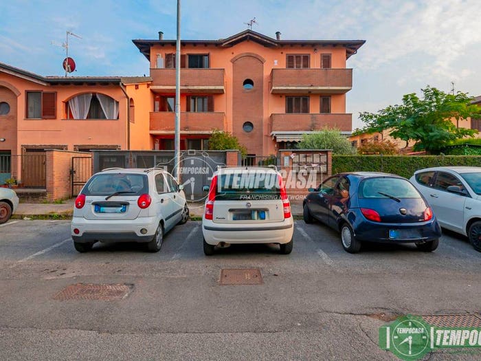 Appartamento trilocale in vendita in Via Santa Francesca Cabrini, Centro, Caselle Lurani