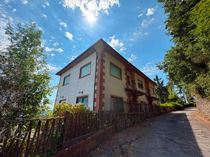 Casa con 6 locali in vendita in Via del Parodi, Foce Marinasco, La Spezia