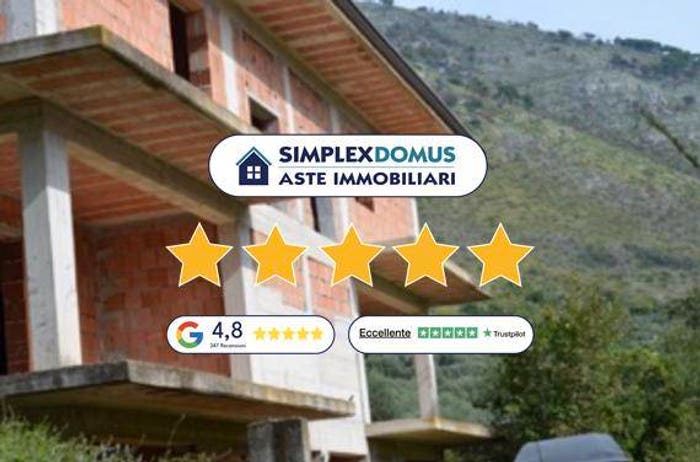 Appartamento con 6 locali in vendita in Contrada Querce, Centro, Fondi