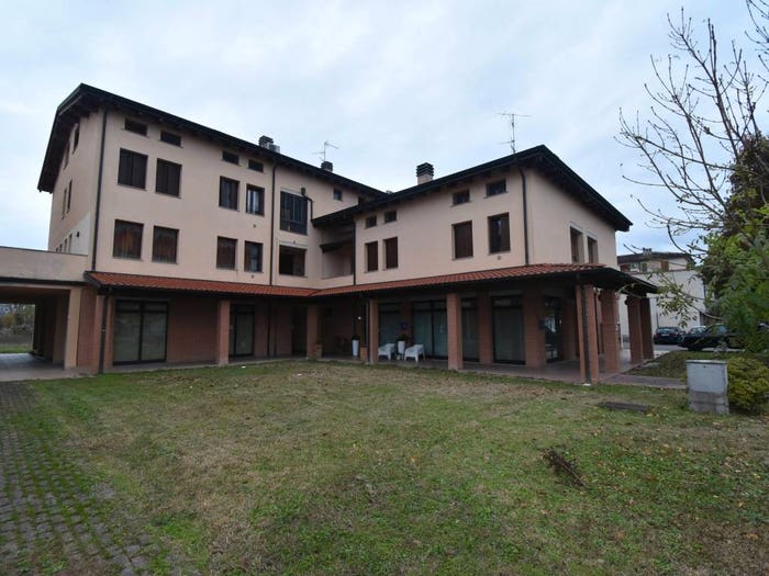 Appartamento trilocale in vendita in Via Martiri Luglio, Santa Vittoria, Gualtieri