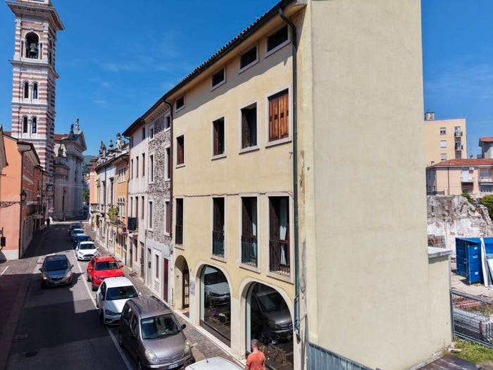 Casa con 6 locali in vendita in Corso matteotti, Centro, Arzignano
