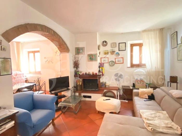 Casa con 6 locali in vendita in Castellina Scalo, Monteriggioni