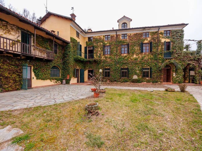 Casa con 6 locali in vendita in Strada Regione Serrapone, Rivalba