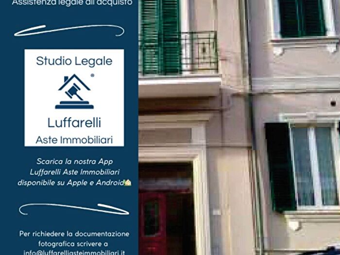 Appartamento con 6 locali in vendita in Viale Nazario Sauro, Porto San Giorgio