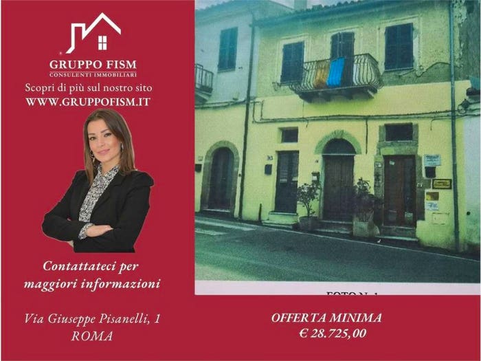 Appartamento con 6 locali in vendita in Via Roma, Ischia di Castro