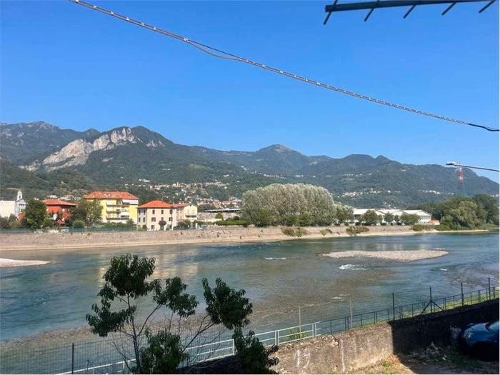 Appartamento quadrilocale in vendita in via Barozzi snc, Olginate