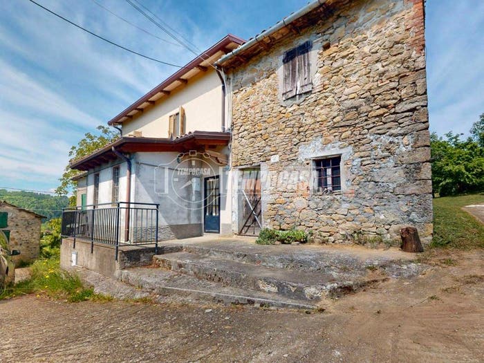 Casa trilocale in vendita in Via Bicocchi, Montese