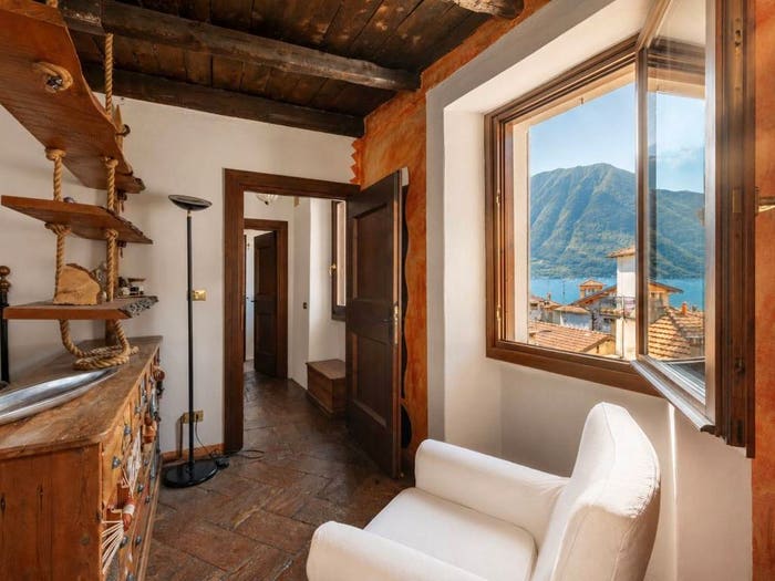 Casa con 6 locali in vendita in Via Enrico Prestinari, Sala Comacina