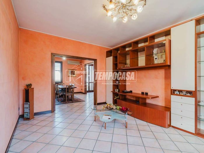 Appartamento con 5 locali in vendita in Via Cesare Pavese, Ponte Taro, Noceto