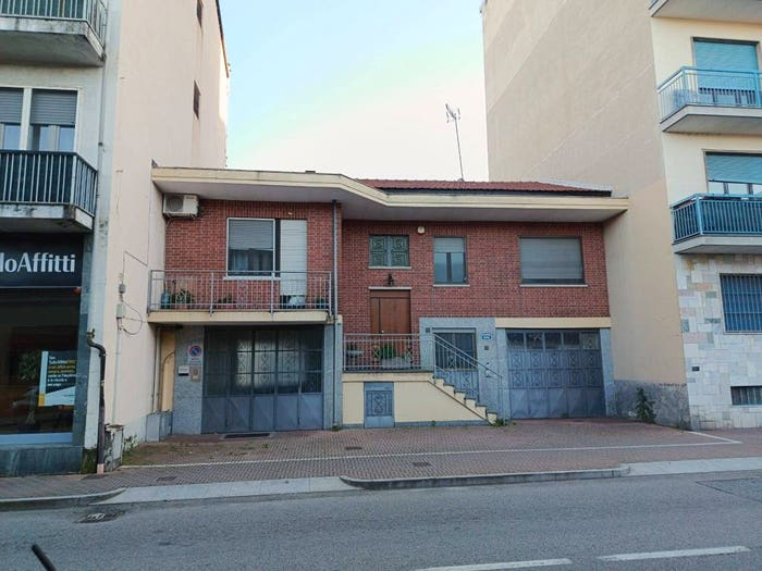 Appartamento quadrilocale in vendita in Via dei Cacciatori, Nichelino