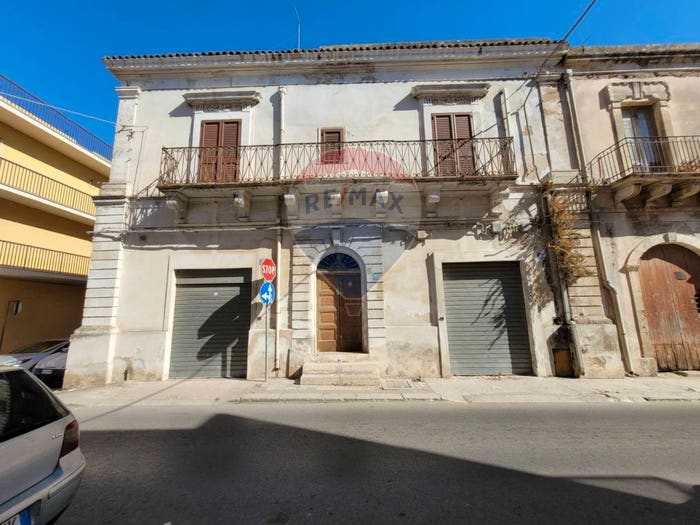 Casa con 6 locali in vendita in Via Antonino Brancati, Centro, Pachino