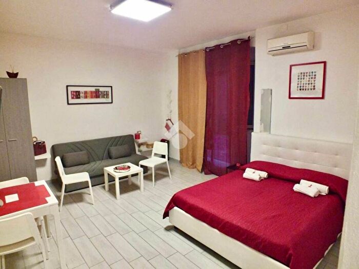 Appartamento bilocale in vendita in Vico delle zite, Tribunali, Napoli