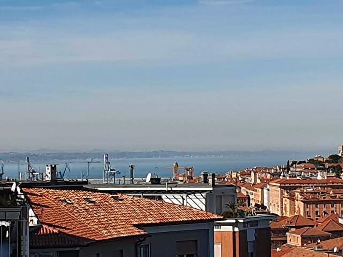 Appartamento quadrilocale in vendita in Passetto, Ancona