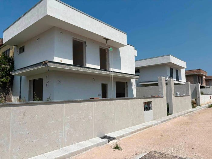 Casa con 6 locali in vendita in Via Sondrio, Casal di Principe