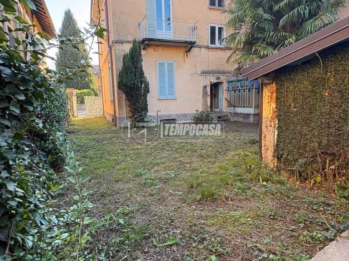 Casa quadrilocale in vendita in Via Milano, Centro, Somma Lombardo