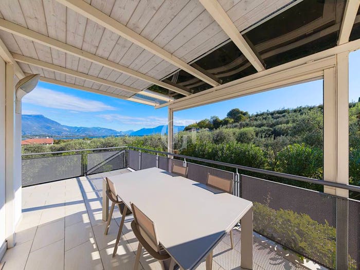 Casa con 6 locali in vendita in Via Panoramica, Solarolo, Manerba del Garda