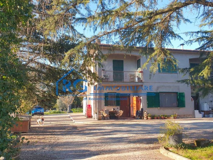 Appartamento quadrilocale in vendita in Strada Provinciale Lubrianese, Castiglione in Teverina
