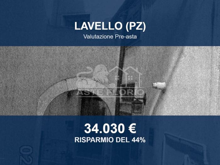 Casa quadrilocale in vendita in Vico I Mario Pagano, Centro, Lavello