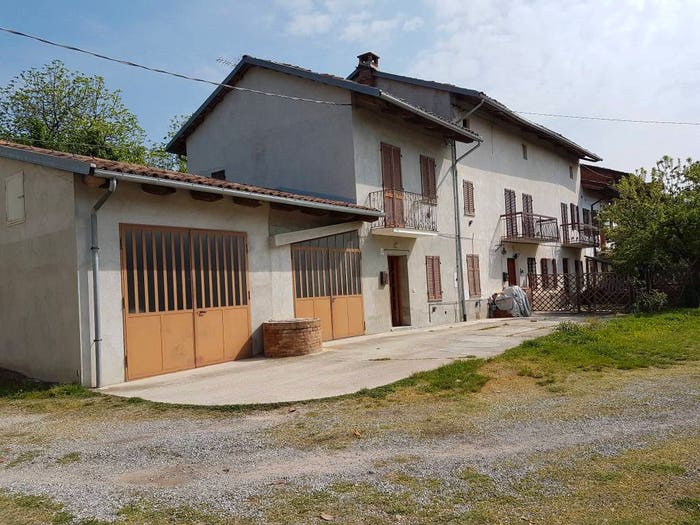 Casa con 6 locali in vendita in Frazione Banengo, Banengo, Montiglio Monferrato