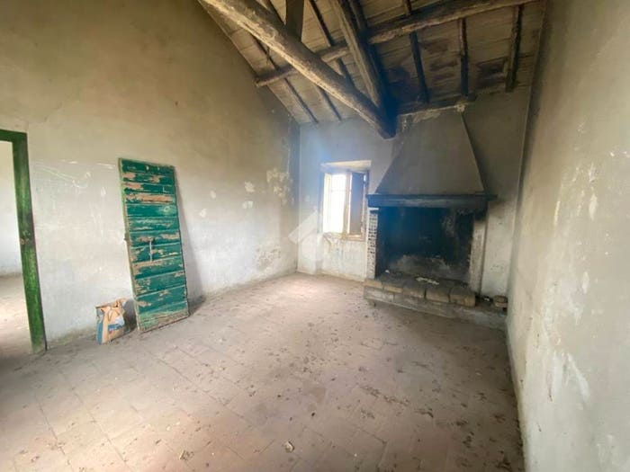 Casa con 5 locali in vendita in Via Commenda, Montefiascone