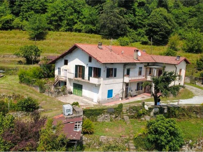 Casa con 6 locali in vendita in via Cascinale Ronco, Cocquio, CocquioTrevisago