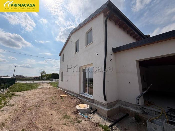 Casa quadrilocale in vendita in VIA CROSARE DI SOTTO, Pressana