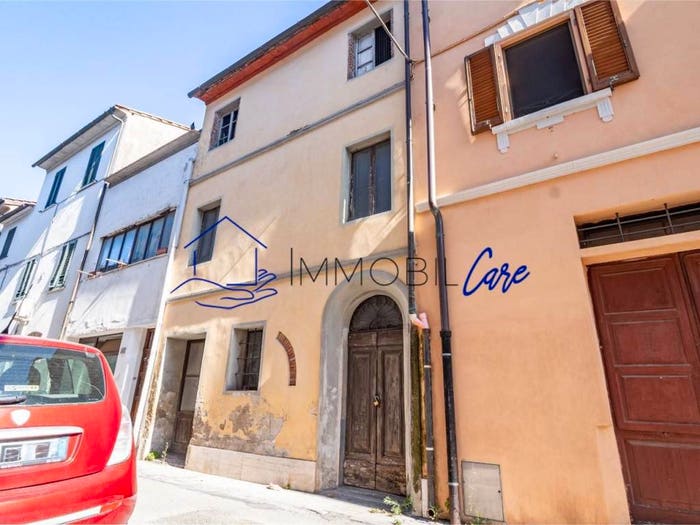 Casa con 6 locali in vendita in Via Curtatone, Centro, Cascina