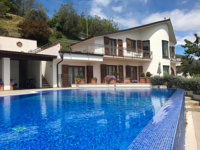 Casa con 6 locali in vendita in Centro, Marliana