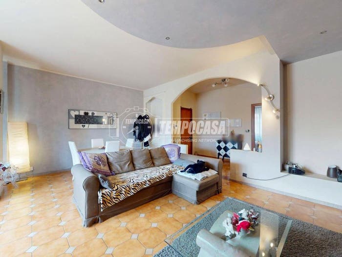 Appartamento quadrilocale in vendita in Via Monte Rosa, Centro, La Loggia