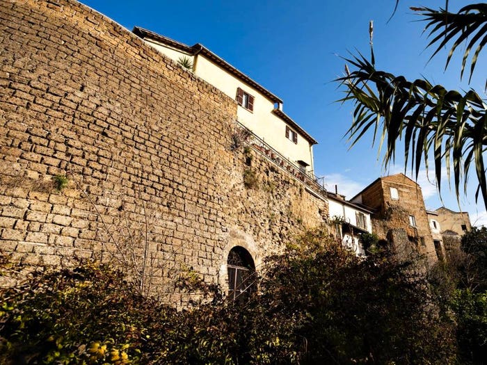 Casa con 6 locali in vendita in Foglia, Magliano Sabina